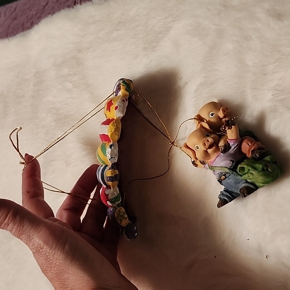 PARASAILING 🐖 PIGS - Picture 4 of 6